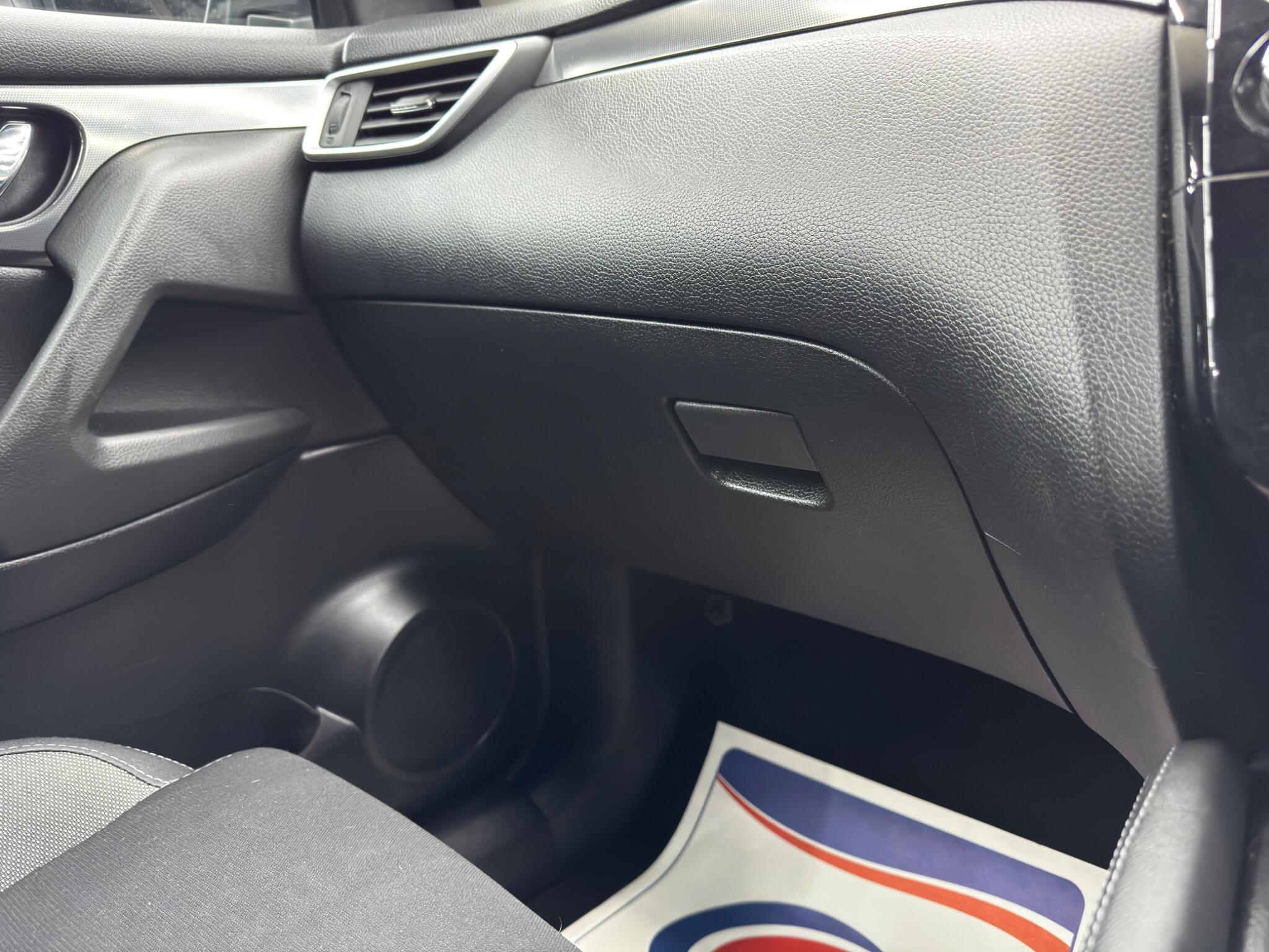 Nissan Qashqai - Image 33