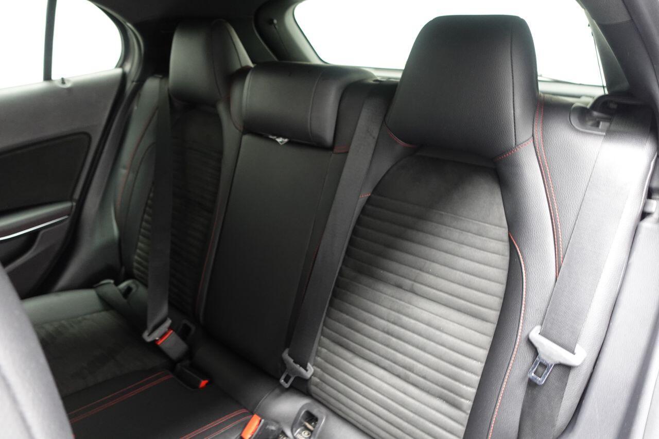 Mercedes-benz GLA - Image 18