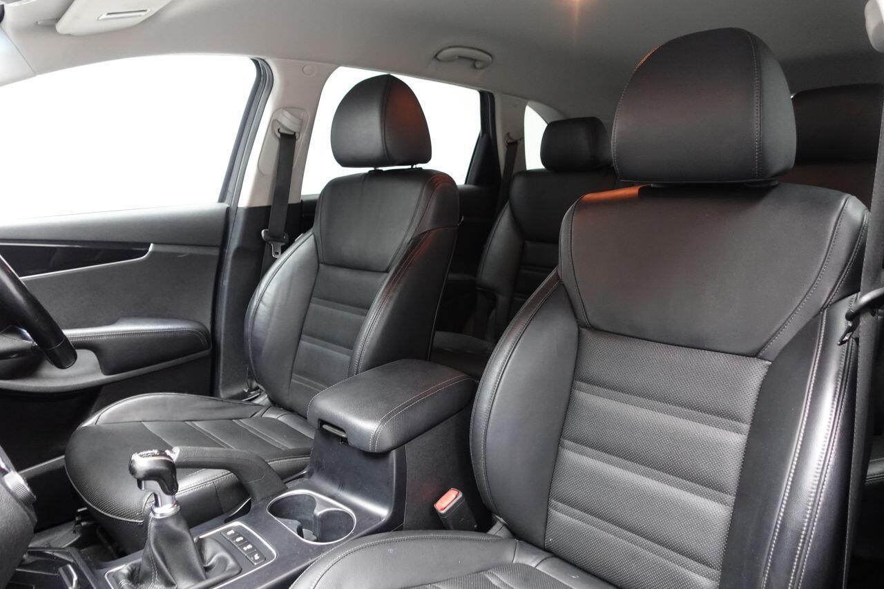 Kia Sorento - Image 22