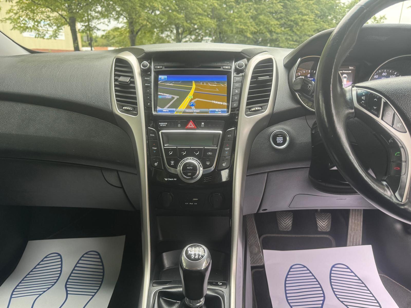 Hyundai i30 - Image 13
