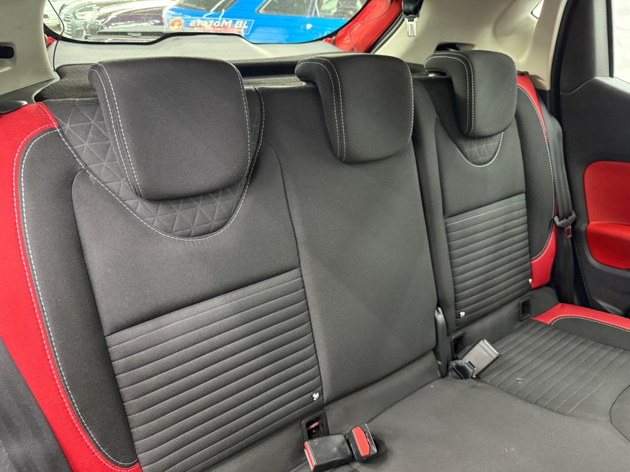 Renault Clio - Image 20