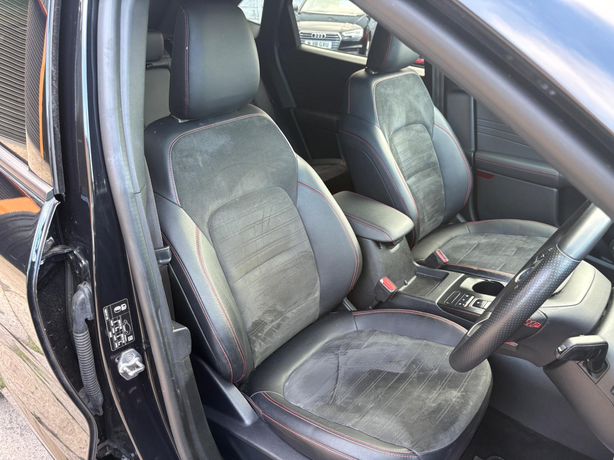 Ford Kuga - Image 14
