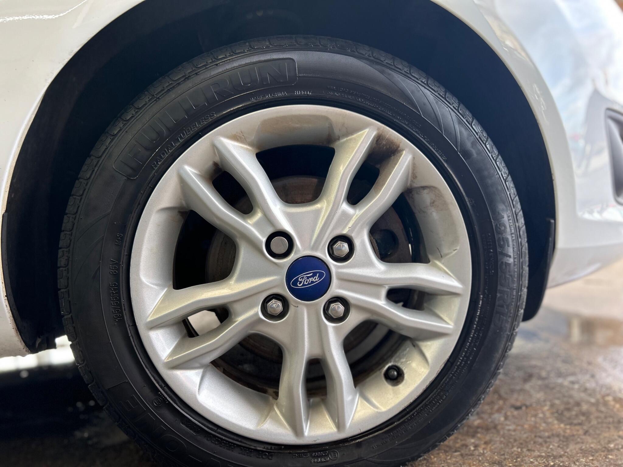 Ford Fiesta - Image 30