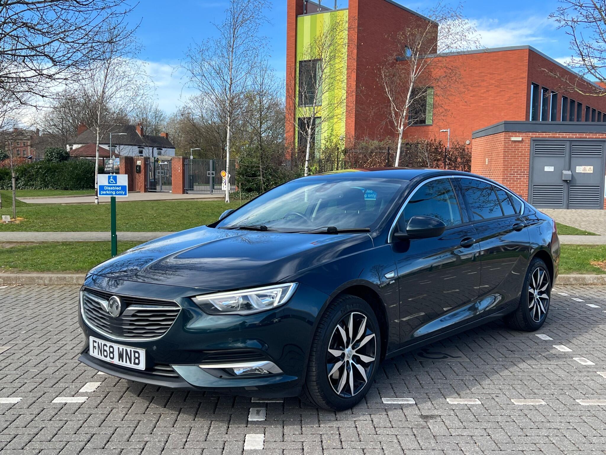 Vauxhall Insignia - Image 2