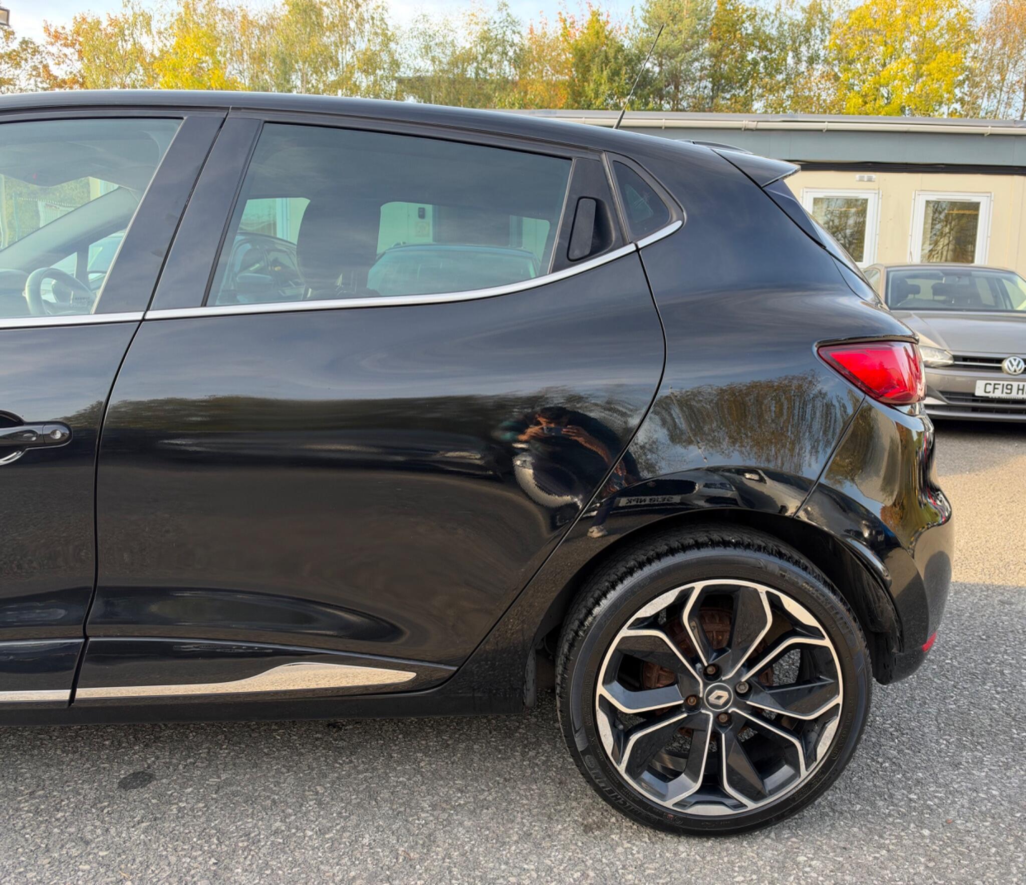 Renault Clio - Image 7