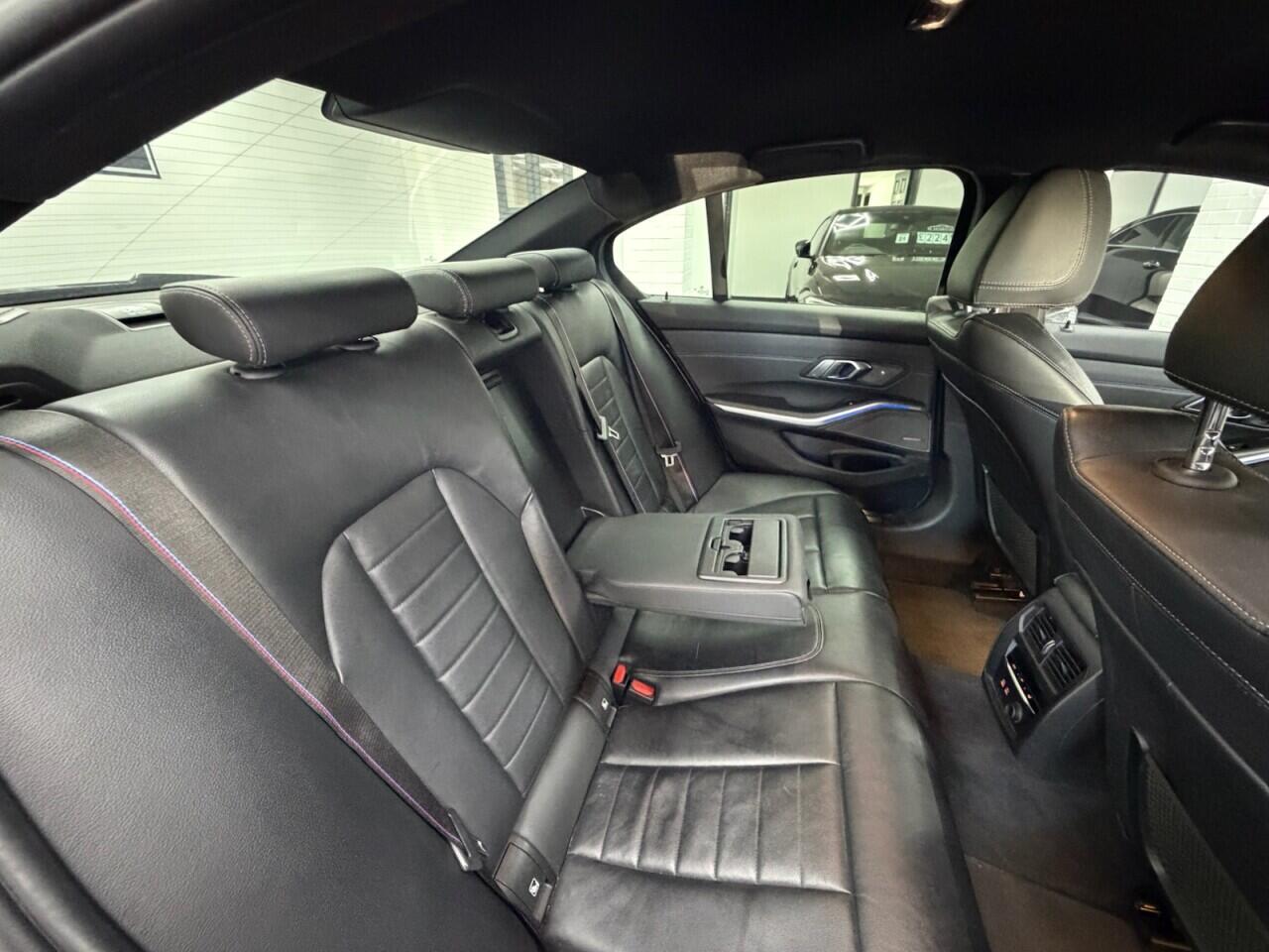 BMW 3 Series - Image 18