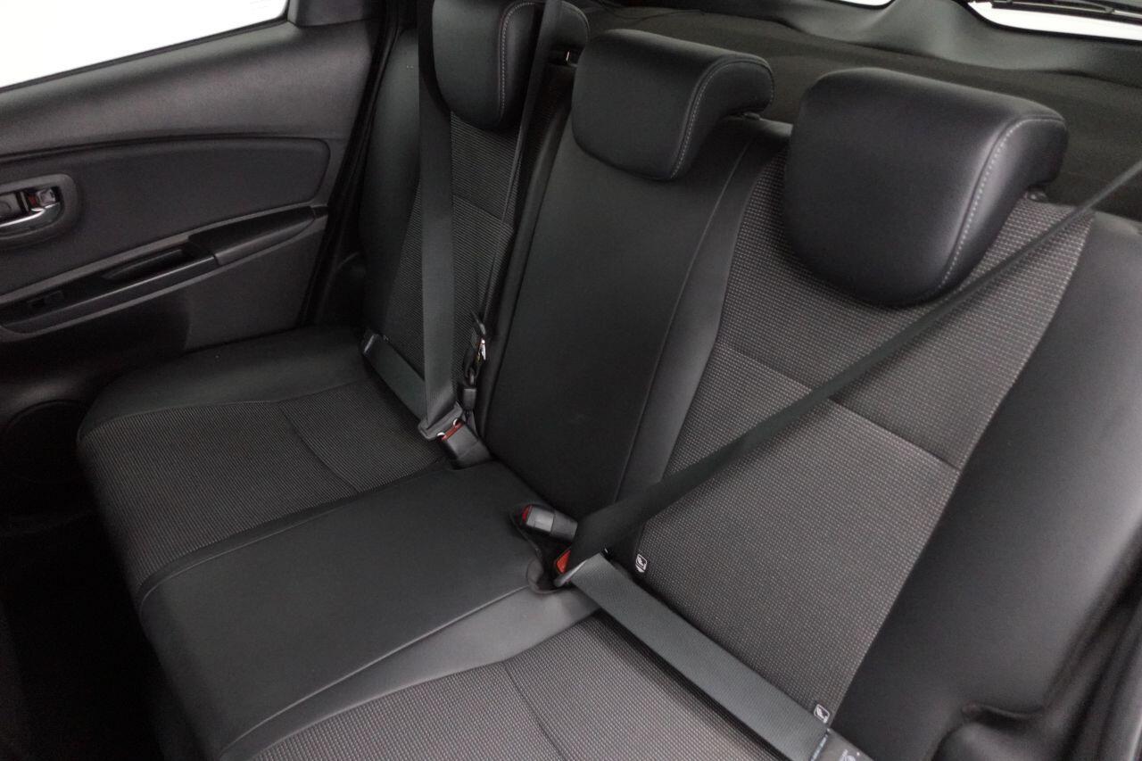 Toyota Yaris - Image 20