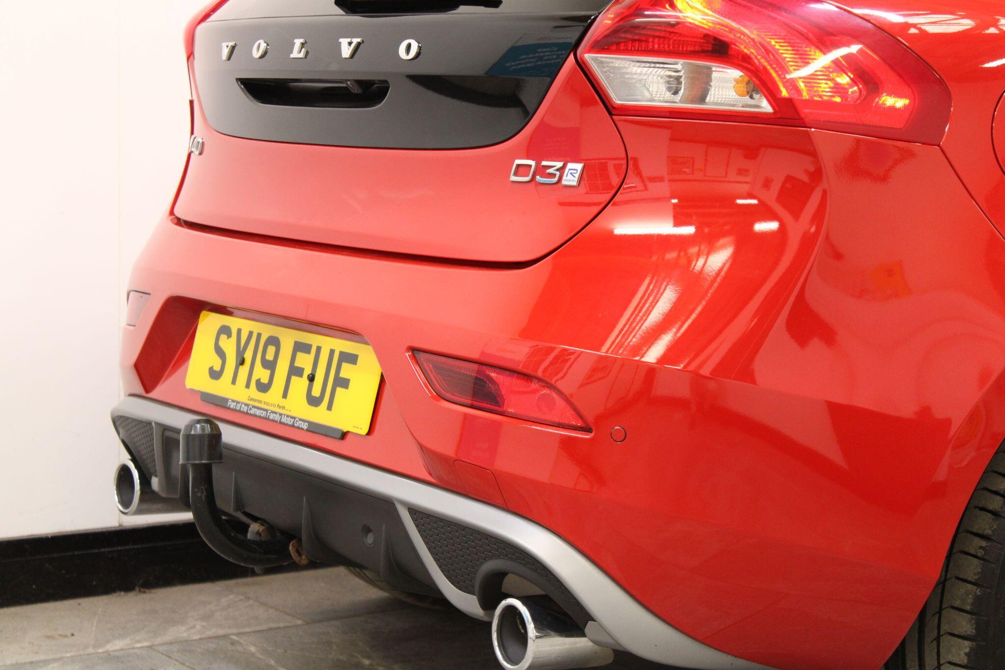 Volvo V40 - Image 11