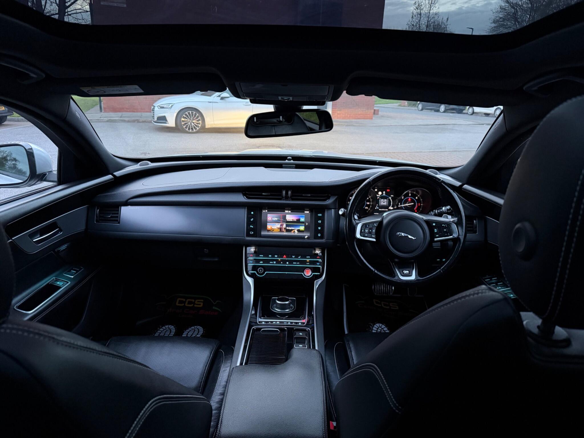 Jaguar XF - Image 59