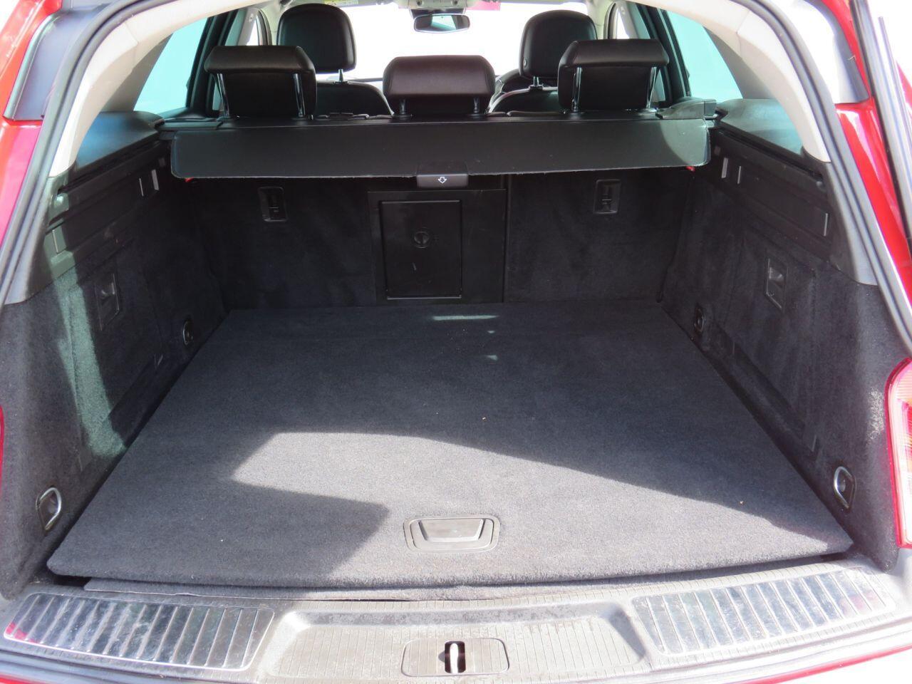 Vauxhall Insignia - Image 11