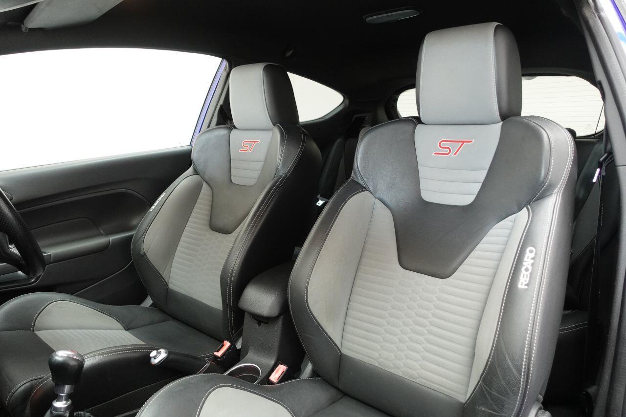 Ford Fiesta - Image 17