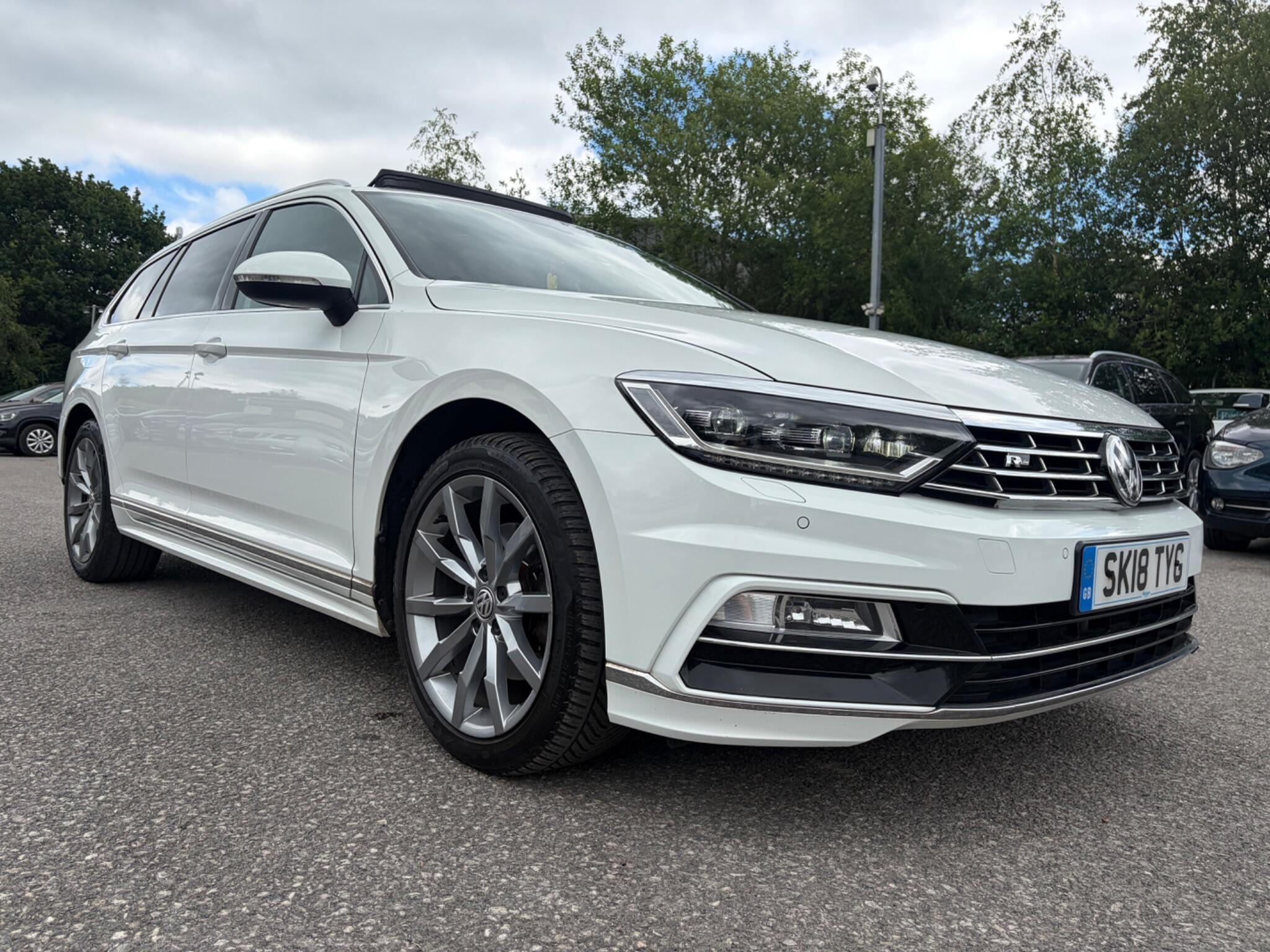 Volkswagen Passat - Image 3