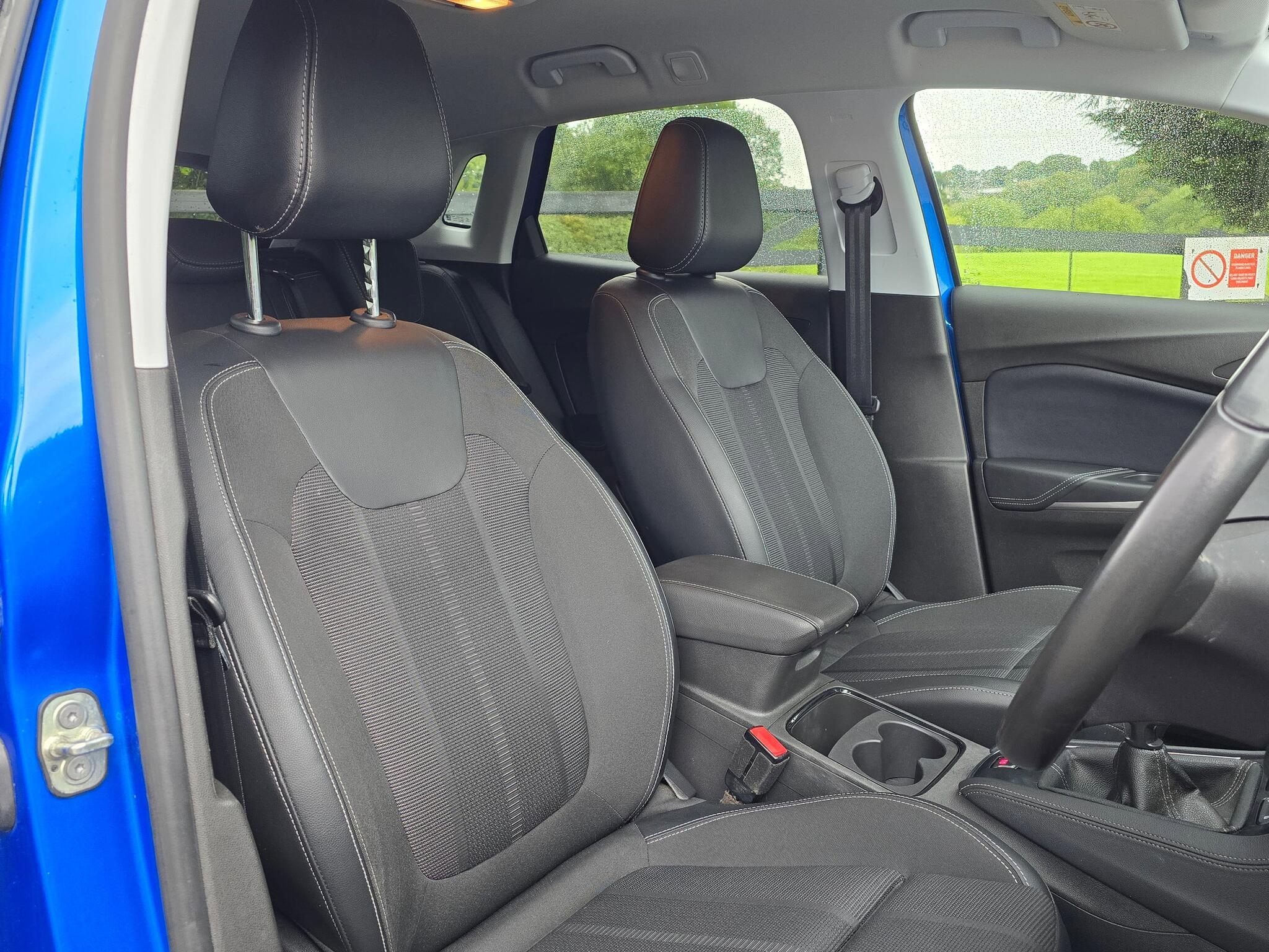 Vauxhall Grandland - Image 13
