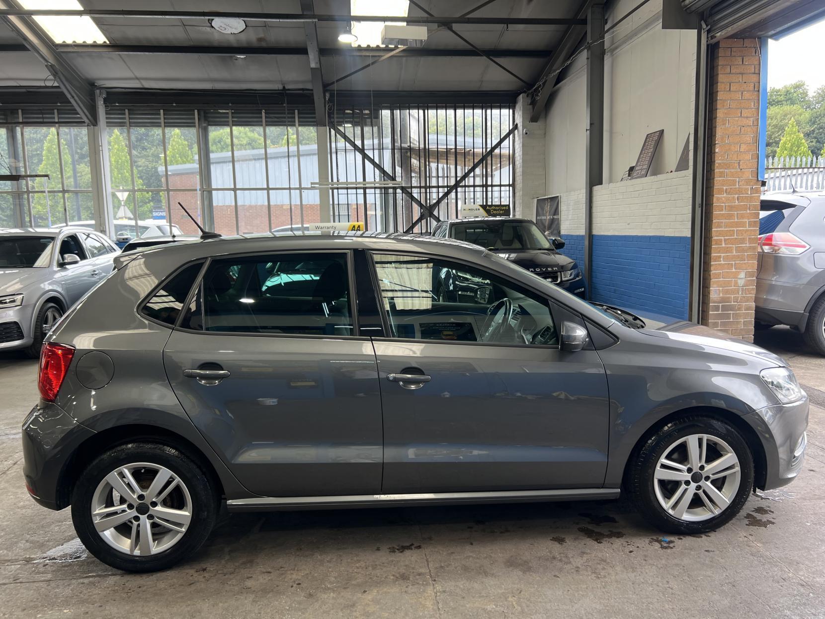 Volkswagen Polo - Image 7