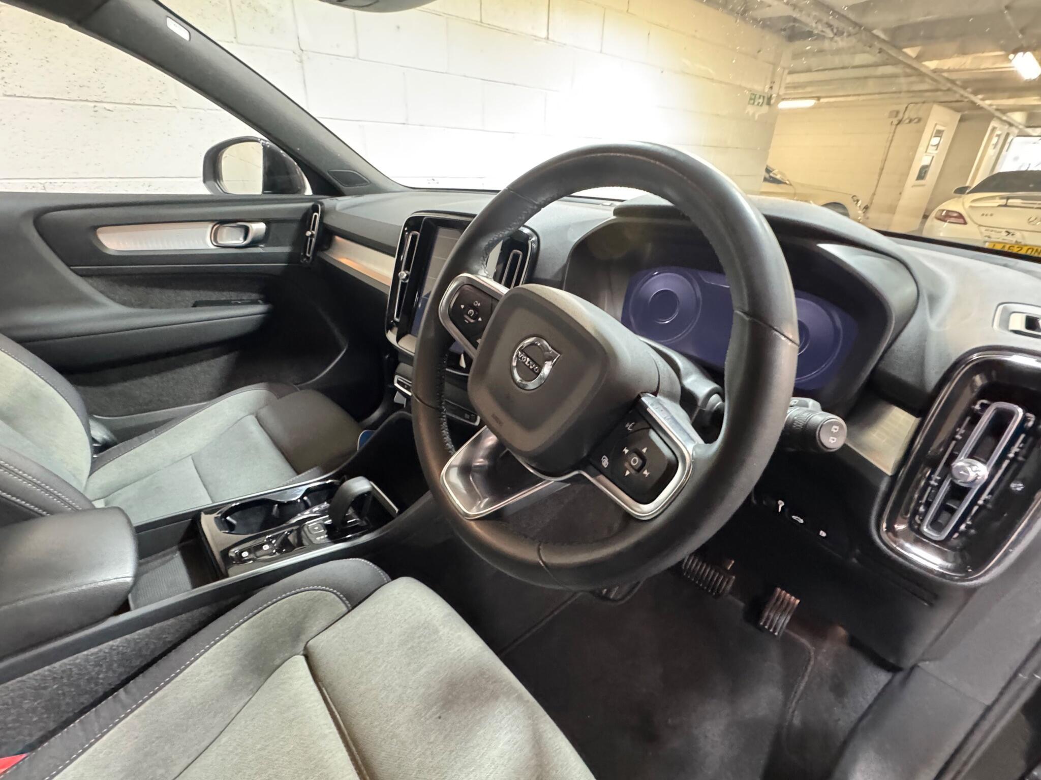 Volvo XC40 - Image 8