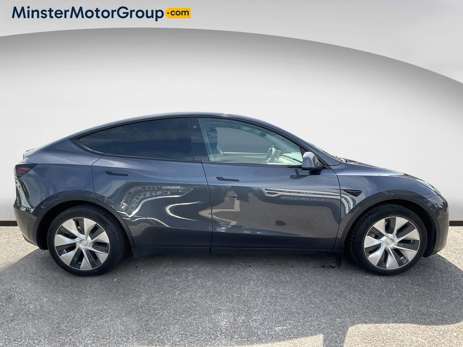 Tesla Model Y - Image 2