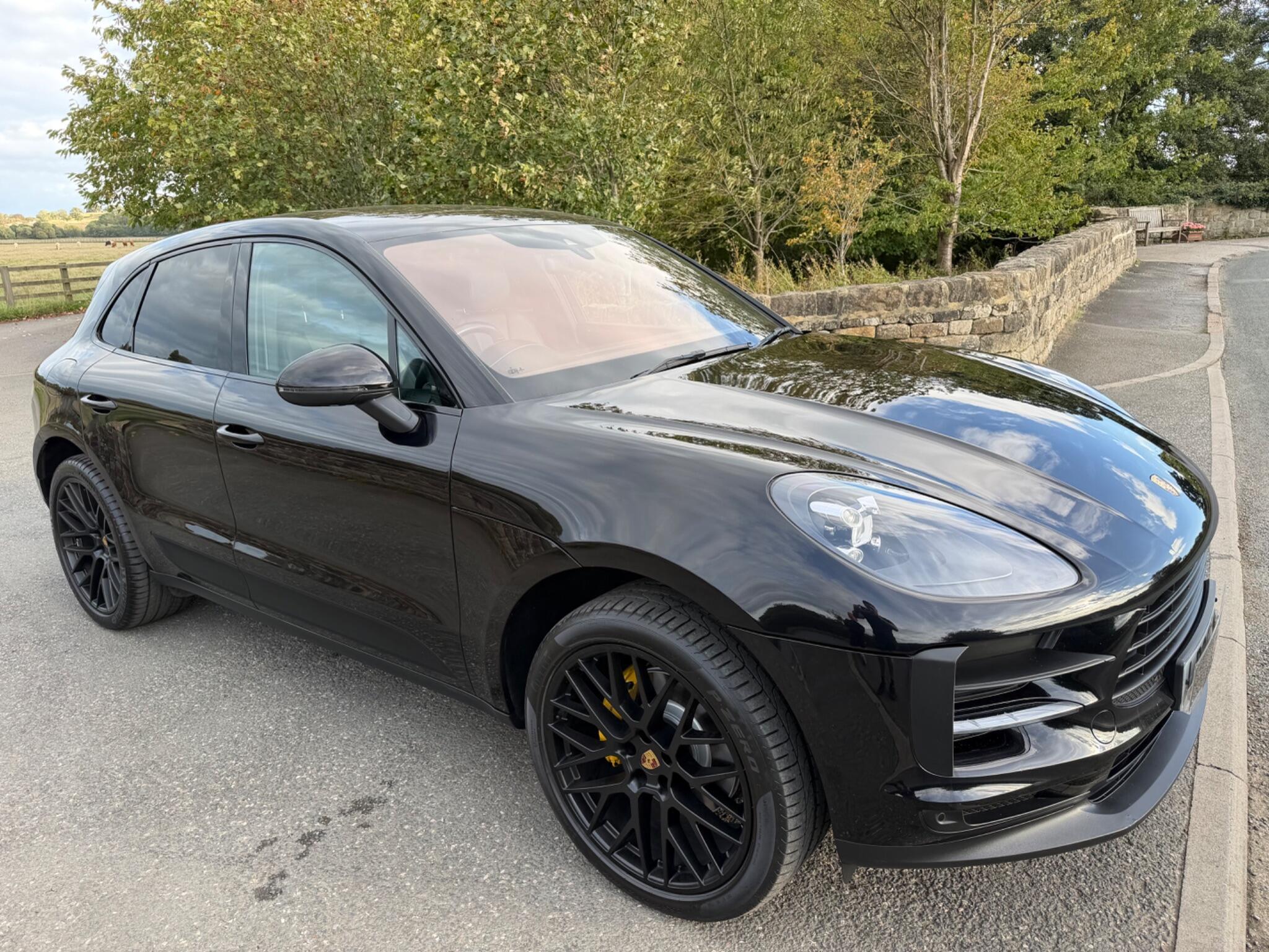 Porsche Macan - Image 9