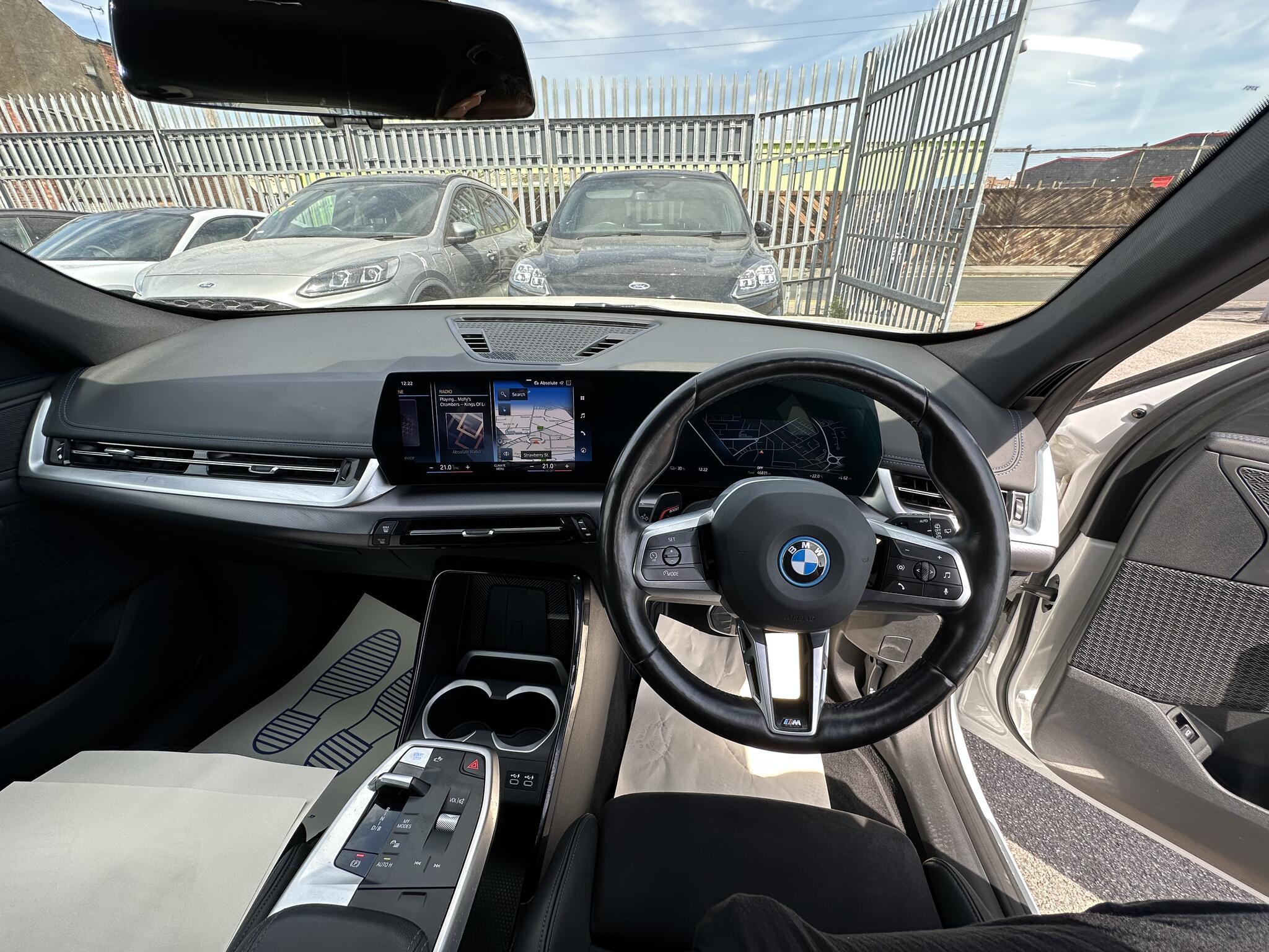 BMW iX1 - Image 6