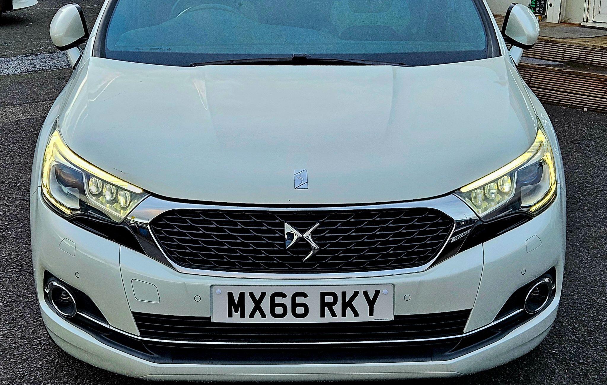 DS AUTOMOBILES DS 4 - Image 8