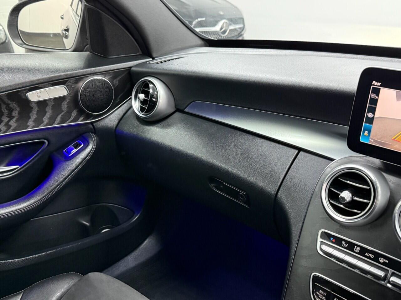 Mercedes C-Class - Image 22