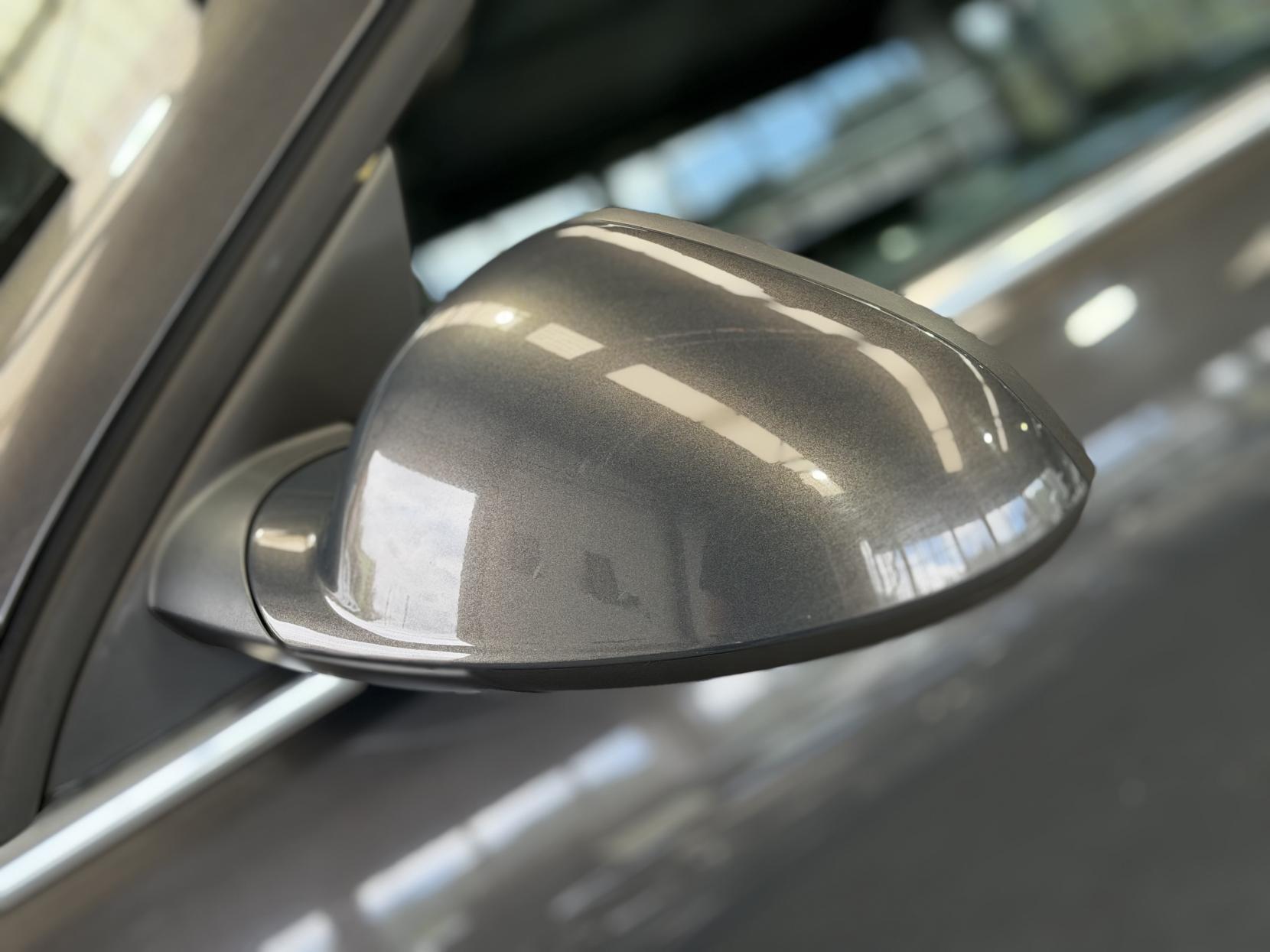 Vauxhall Insignia - Image 13