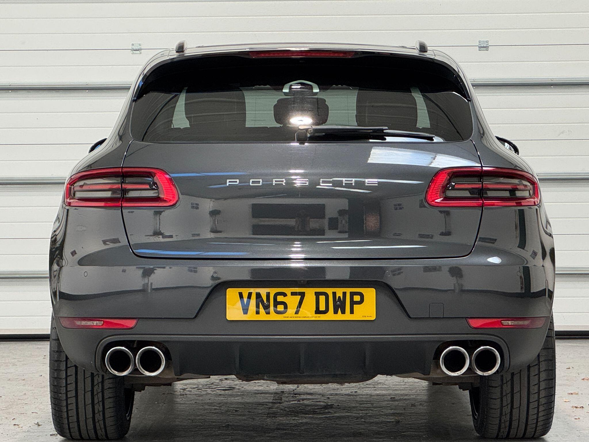 Porsche Macan - Image 13