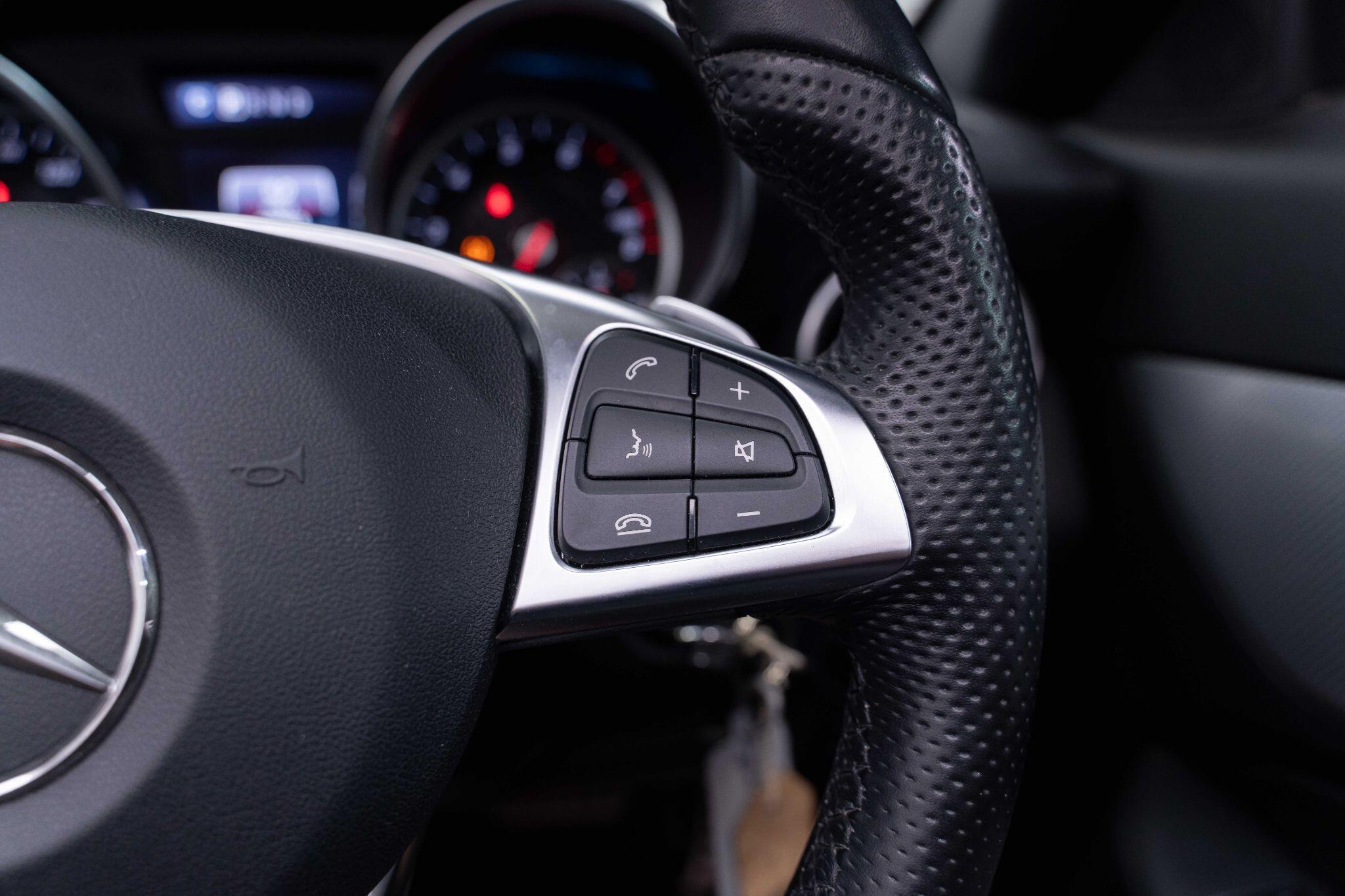 Mercedes SLC - Image 14