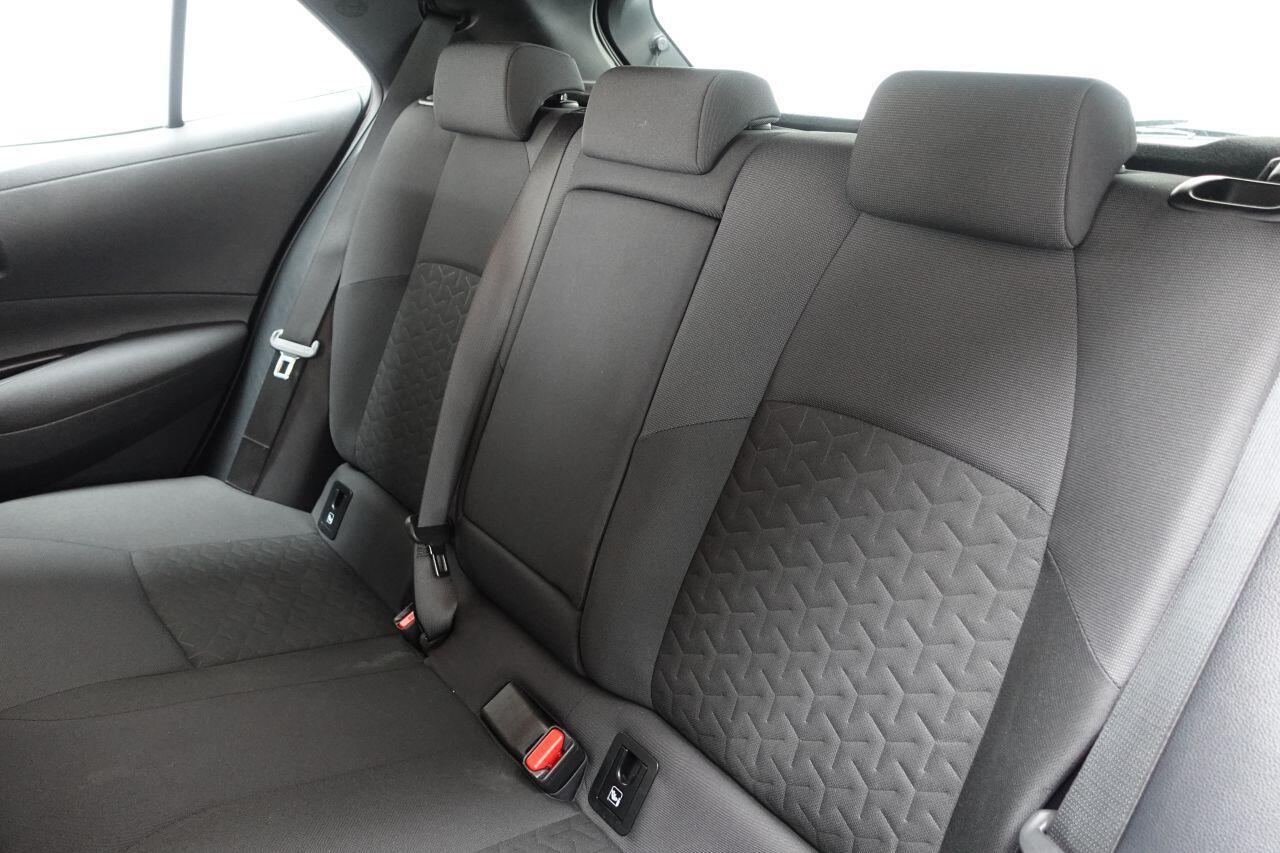 Toyota Corolla - Image 20