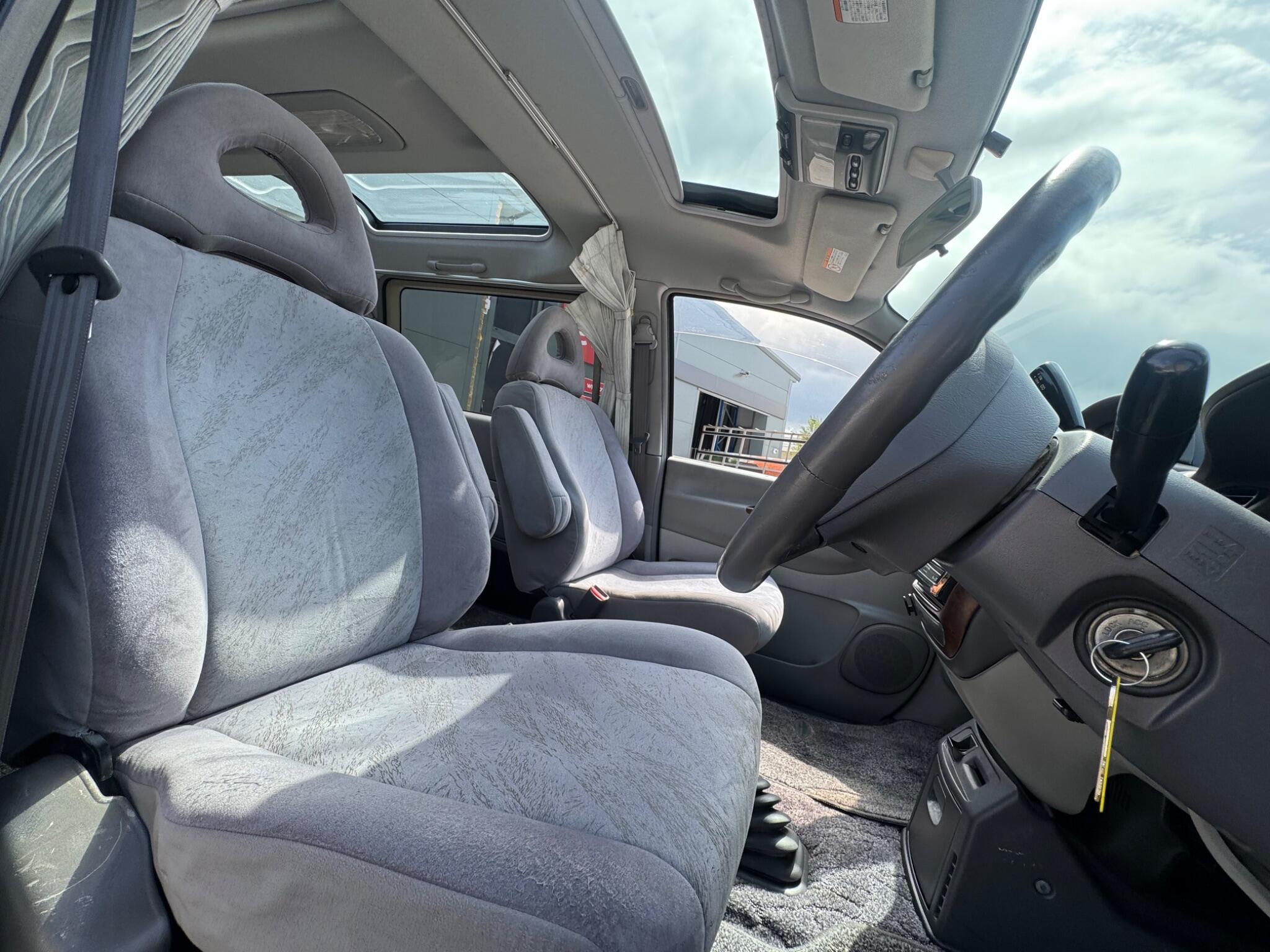 Mitsubishi Delica - Image 7