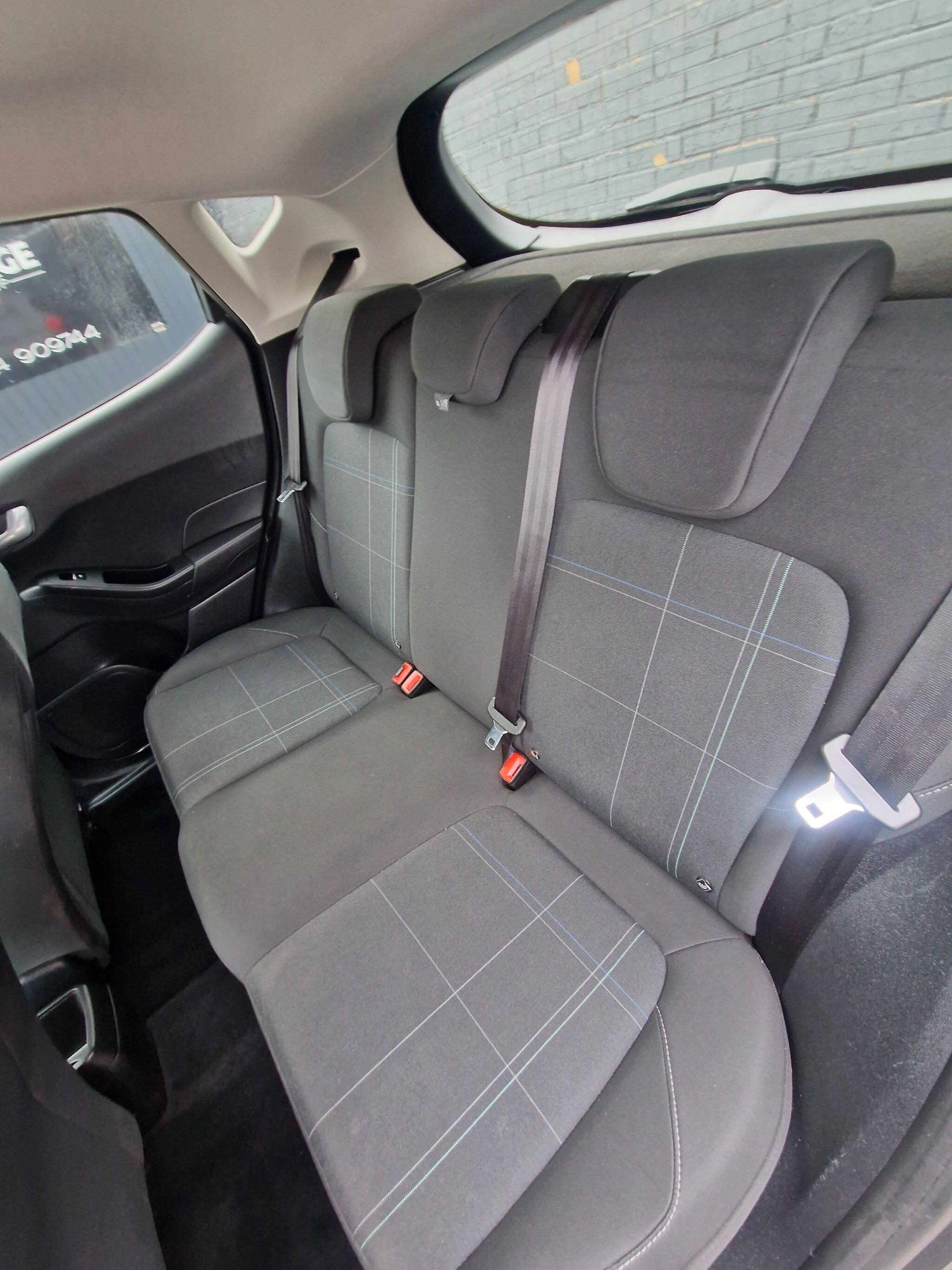 Ford Fiesta - Image 40