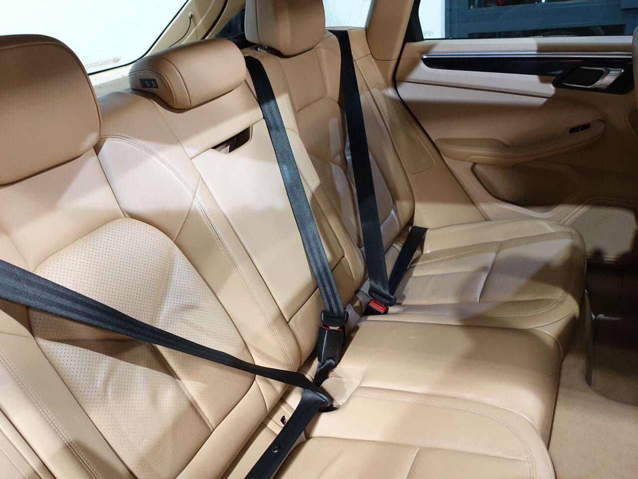 Porsche Macan - Image 21