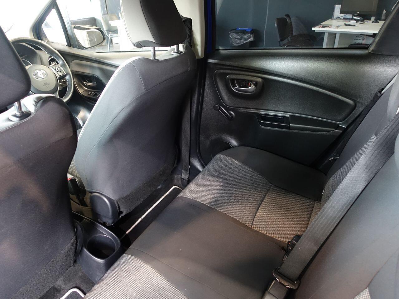 Toyota Yaris - Image 16