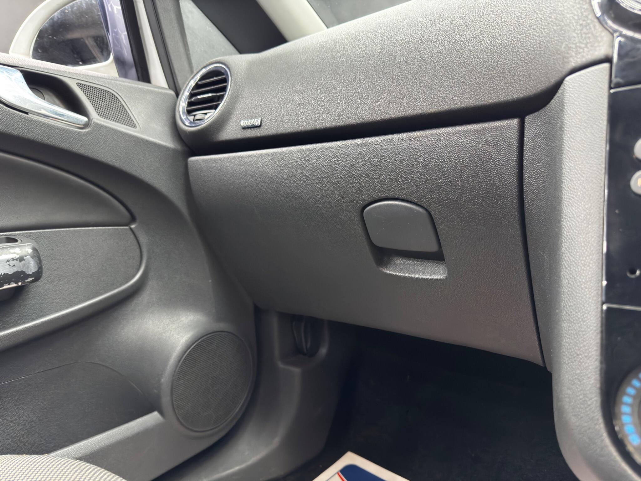 Vauxhall Corsa - Image 28