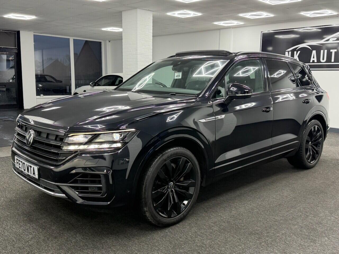 Volkswagen Touareg - Image 10