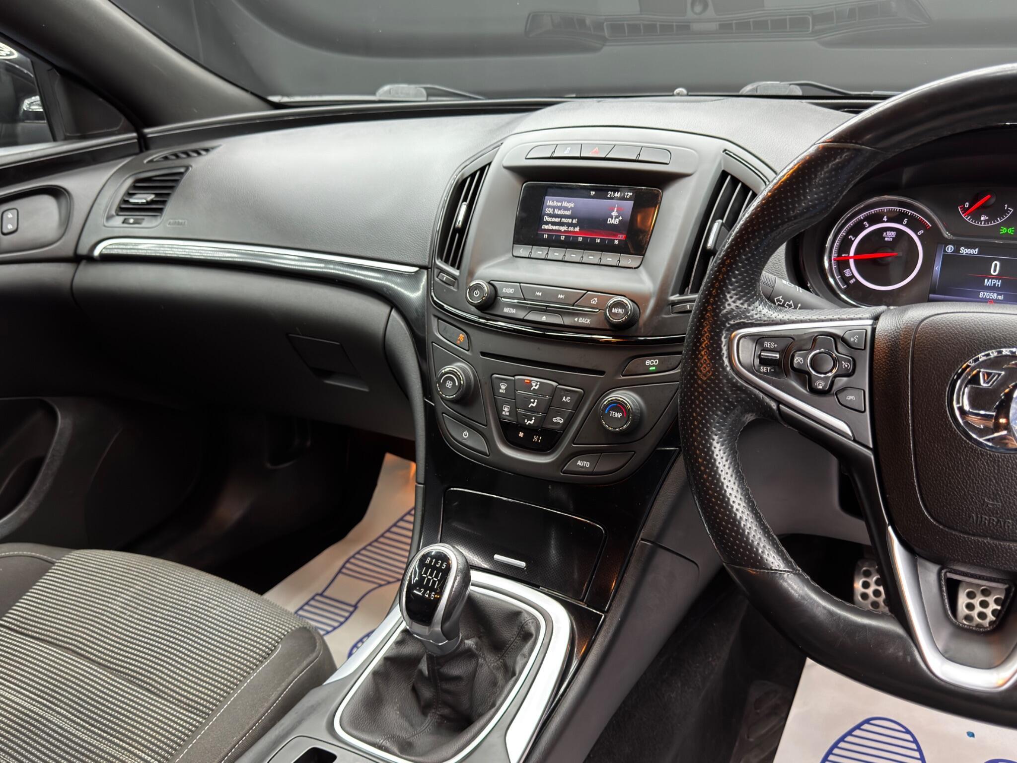 Vauxhall Insignia - Image 23