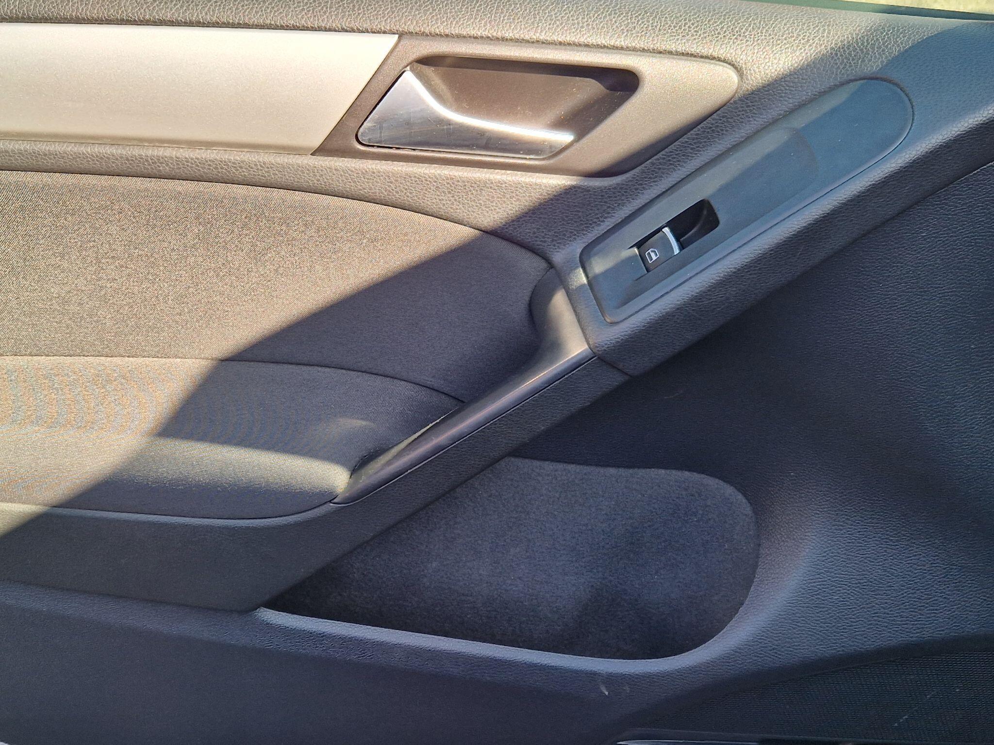 Volkswagen Golf - Image 43