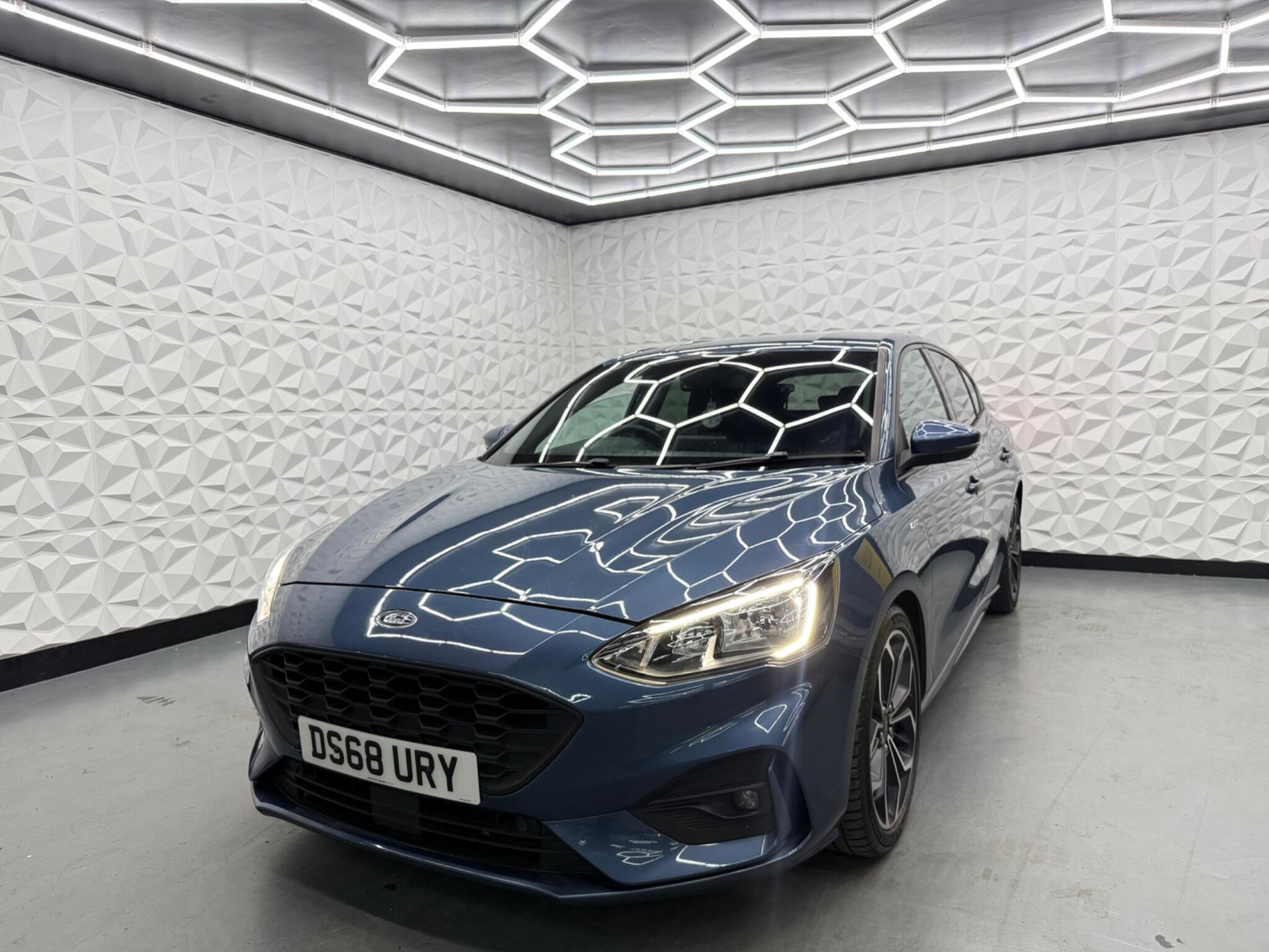 Ford Focus - Image 7