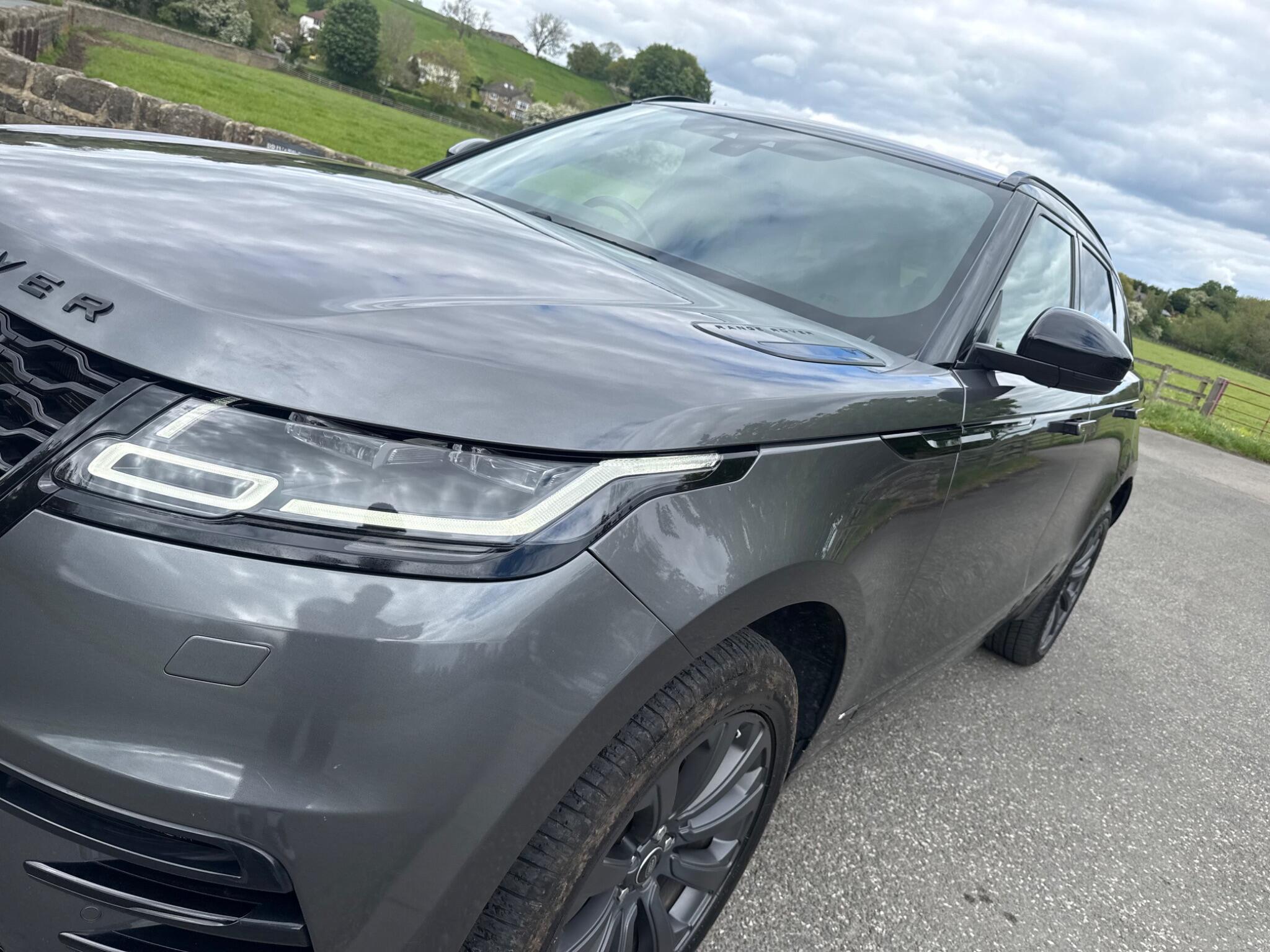 Land Rover Range Rover Velar - Image 25