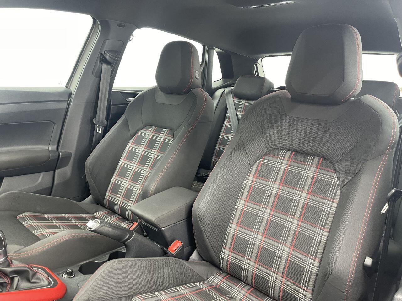 Volkswagen Polo - Image 21