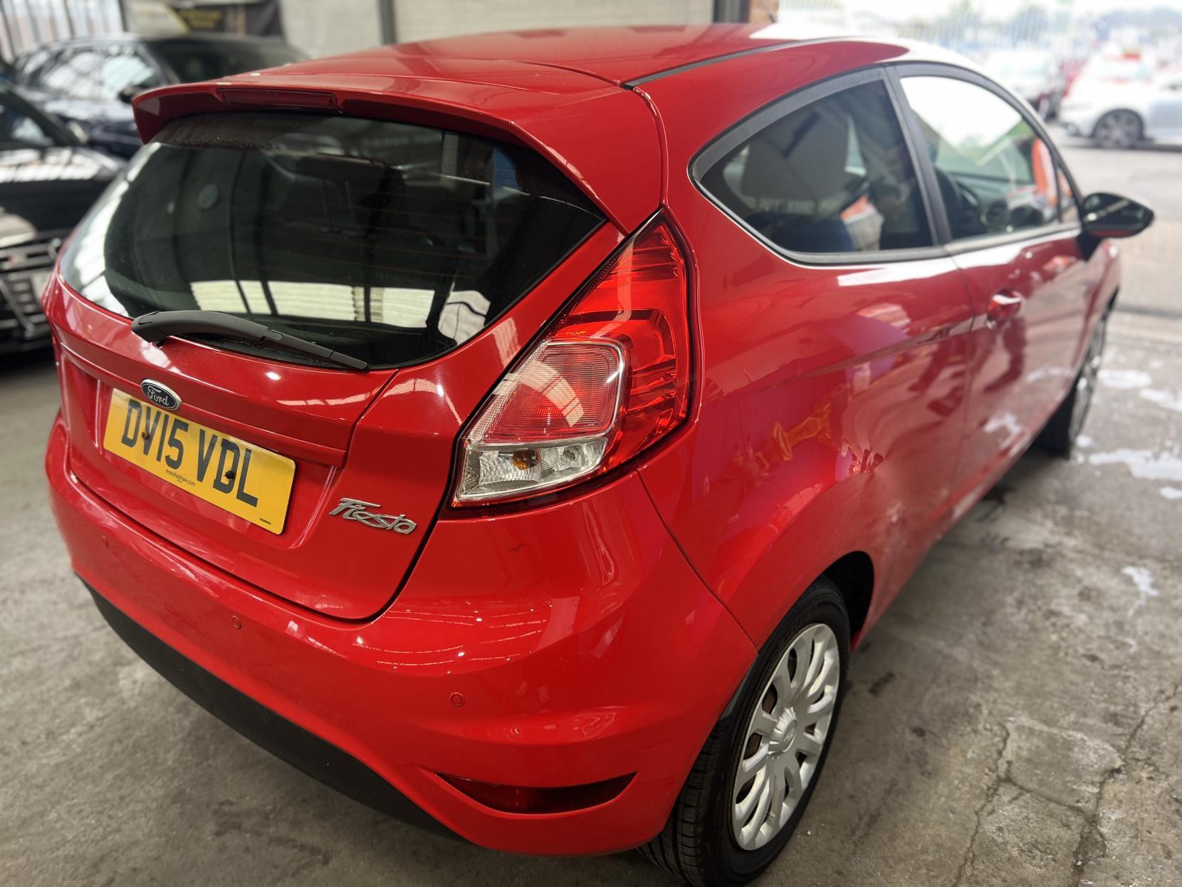 Ford Fiesta - Image 16