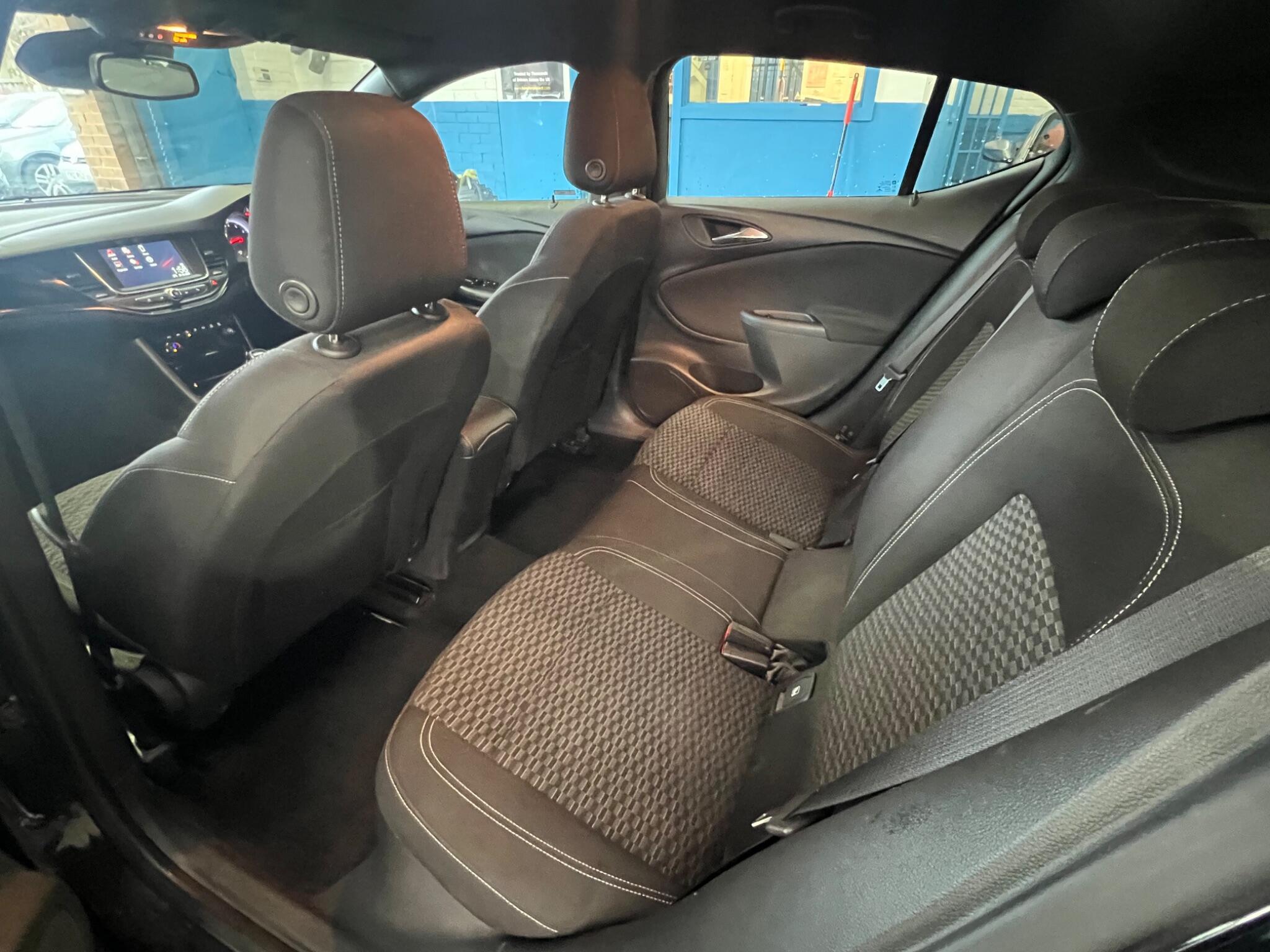 Vauxhall Astra - Image 20