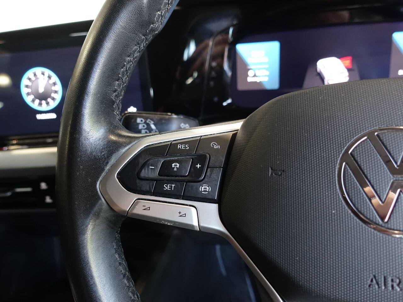 Volkswagen Golf - Image 20