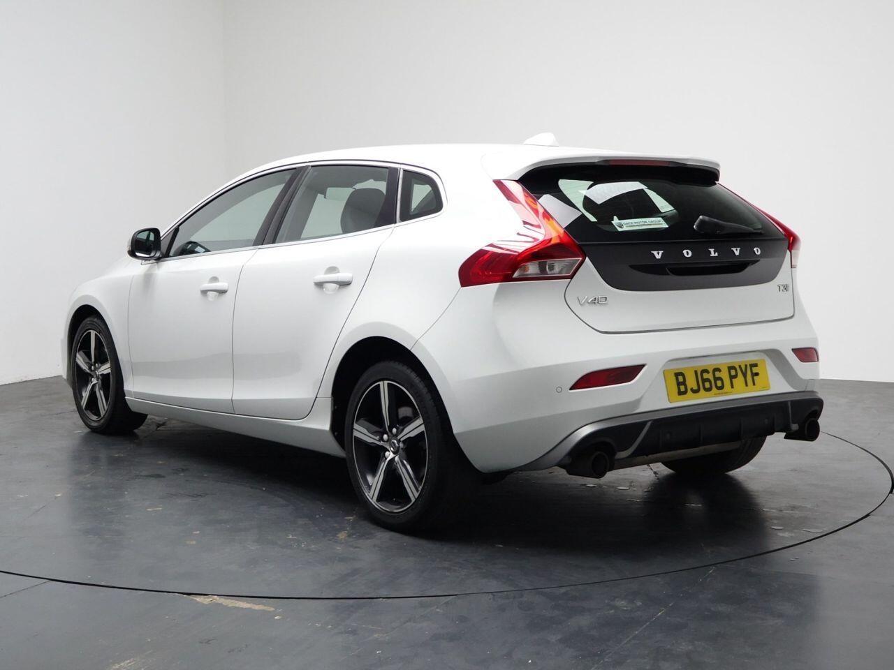 Volvo V40 - Image 9