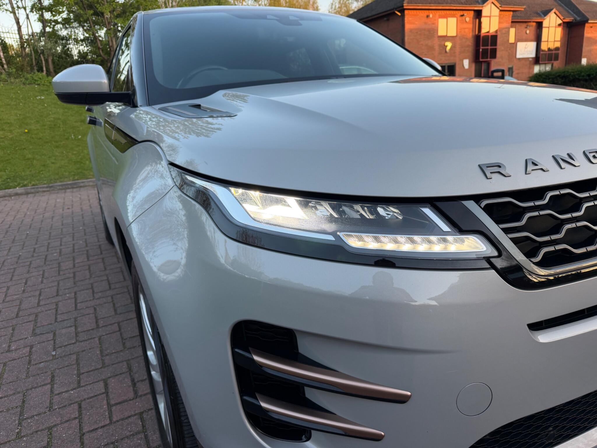 Land Rover Range Rover Evoque - Image 12