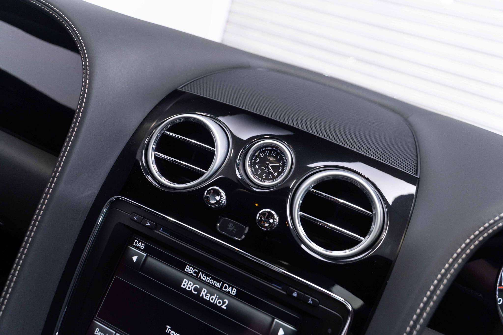 Bentley Flying Spur - Image 13