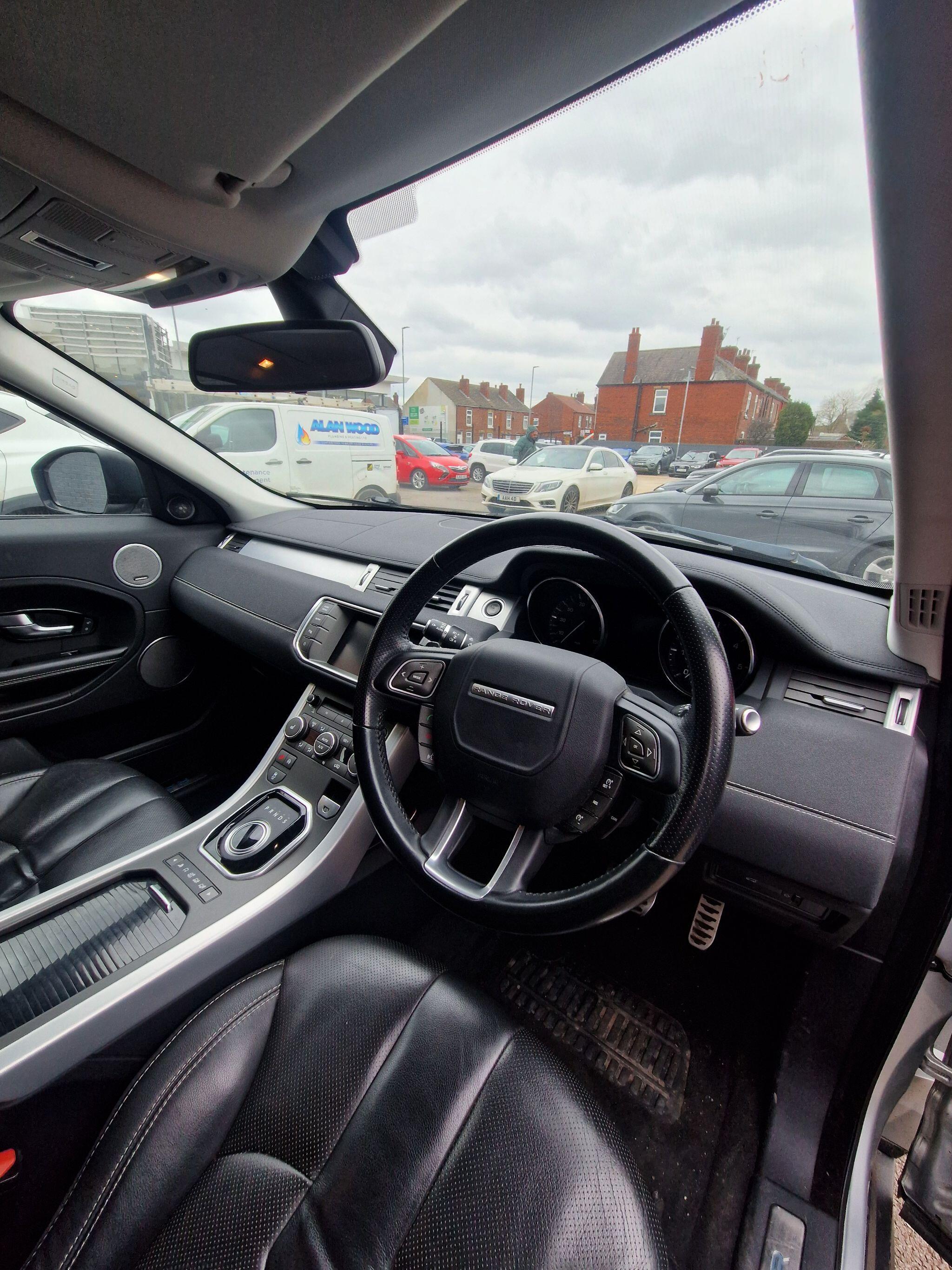 Land Rover Range Rover Evoque - Image 30