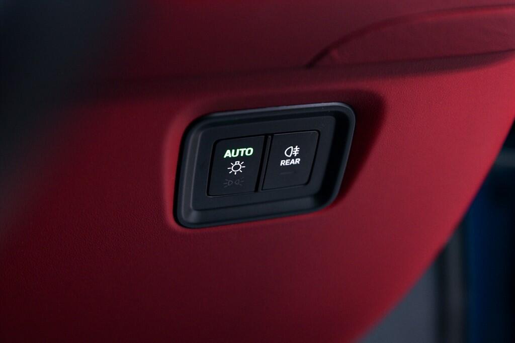 Porsche Cayenne - Image 36