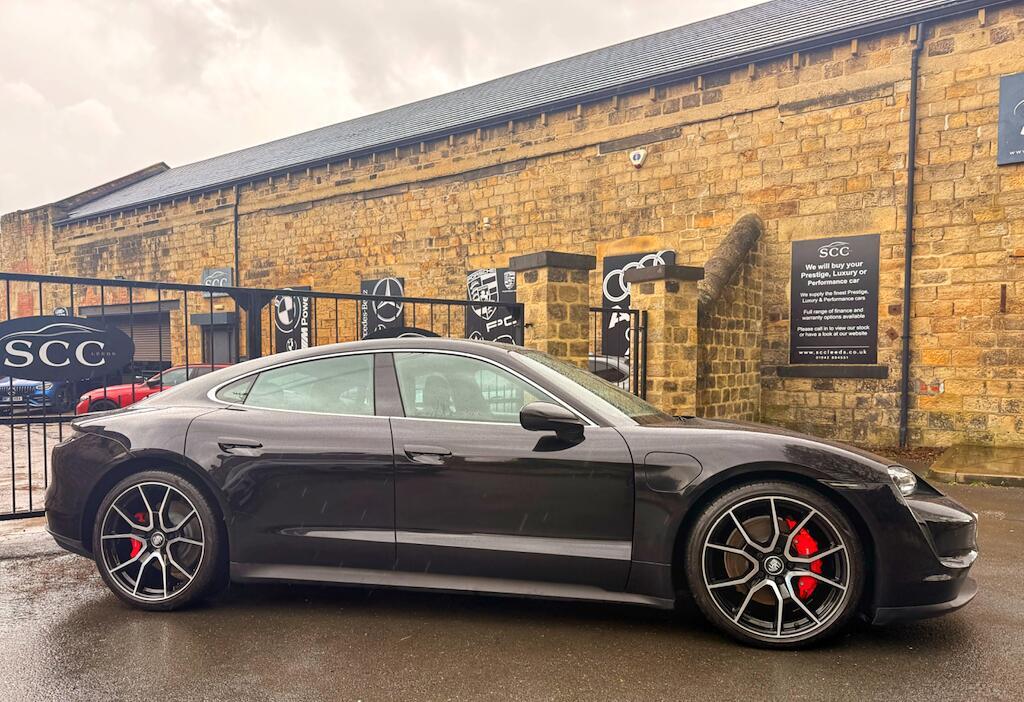 Porsche Taycan - Image 4