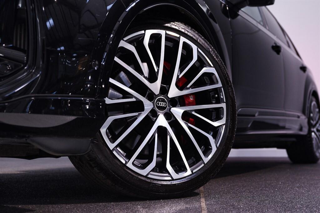 Audi SQ7 - Image 14
