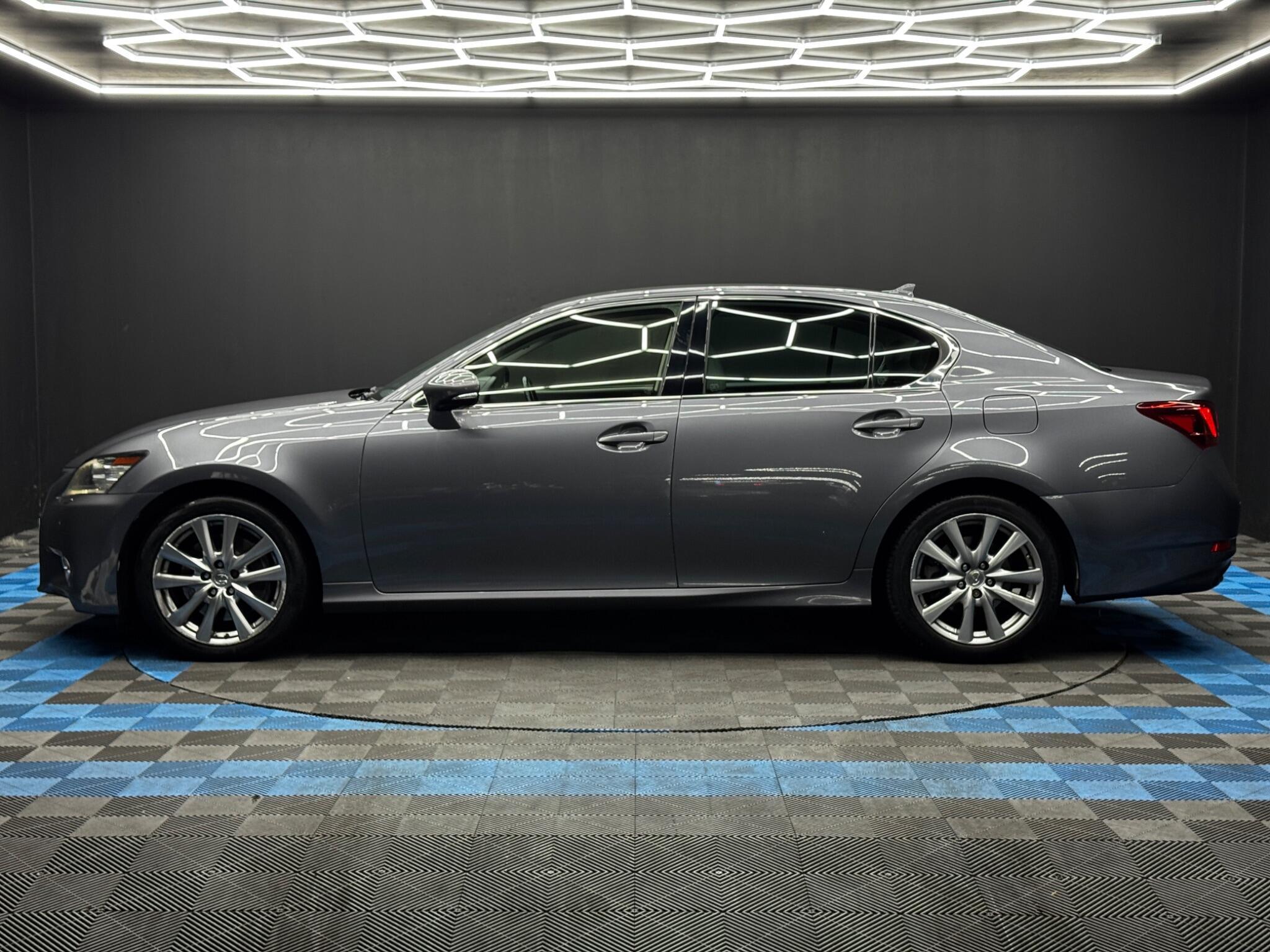 Lexus GS - Image 8